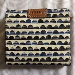 Fossil wallet